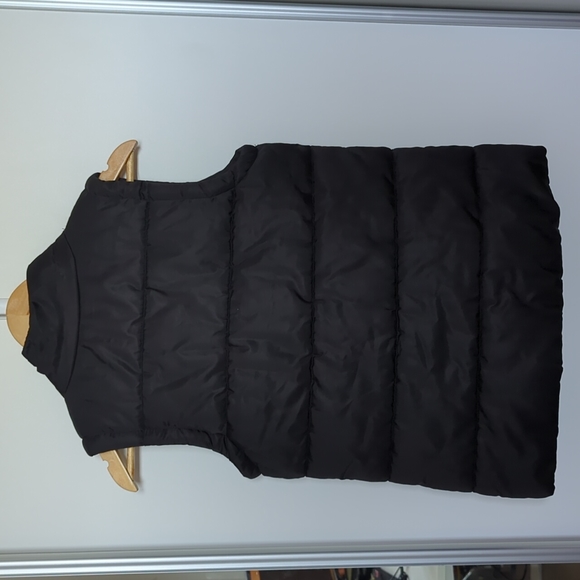 Target BNWT black puffer vest size 8 (no hood) - Picture 4 of 5